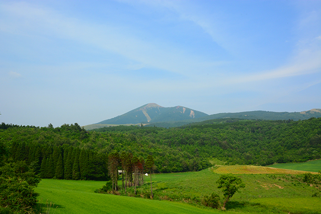 小国町から見た涌蓋山